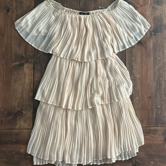 Just Me Tiered Pleated Dress - Picture 2 of 7